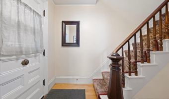 89 Parkview Ave, Bangor, ME 04401