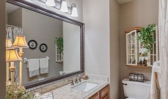 1112 Oak Borough Dr, Ballwin, MO 63021