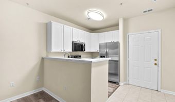 15614 EVERGLADE Ln 203, Bowie, MD 20716