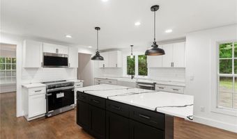 1575 MIDDLE Rd, East Greenwich, RI 02818