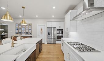 321 Crest Ln, Adams Twp., PA 16046