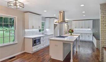 4176 Triple Creek Ct NE, Atlanta, GA 30319