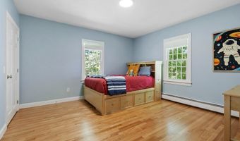 158 Kettle Hole Rd, Bolton, MA 01740