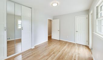 7217 WILBURDALE Dr, Annandale, VA 22003
