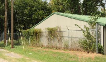 404 SE 7th St, Anadarko, OK 73005