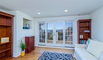 30 Bonnet View Dr, Jamestown, RI 02835