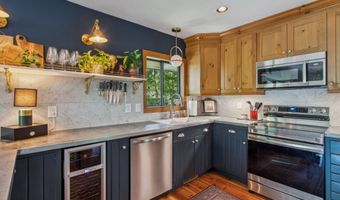 15 Elm Ct, Highlands, NC 28741