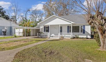 513 N East St, Abbeville, LA 70510