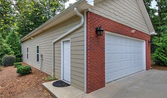 29 Hunters Ridge Dr, Adairsville, GA 30103