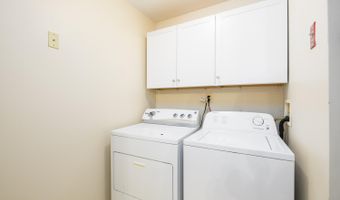 430 Wedgewood Cir, Belford, NJ 07718