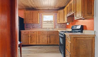 21 Helen Ave, Coventry, RI 02816