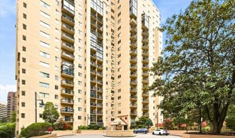 1211 S EADS St S 305, Arlington, VA 22202