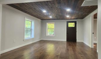 200 Cool Mist Ln, Batesville, AR 72501