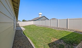 1132 Anna Jean Ave, Benton City, WA 99320