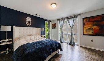 1380 Stirling Cir NW 26, Atlanta, GA 30318