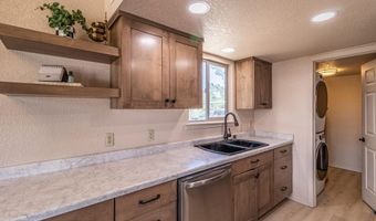 205 MESILLA Dr, Aztec, NM 87410