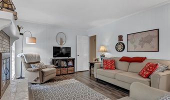 2704 PINE MANOR Ln, Albany, GA 31707