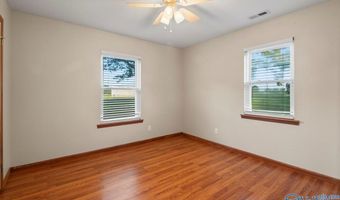 2097 Needmore Rd, Albertville, AL 35950