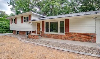9024 Oakridge Dr, Alton, IL 62002