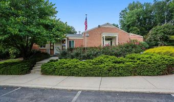 10518 WEYMOUTH St 102, Bethesda, MD 20814