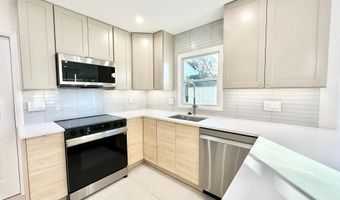 17821 POND Rd, Ashton, MD 20861