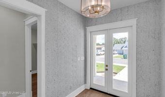 412 Main St, Bay St. Louis, MS 39520