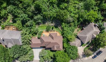 588 Green Rd, Ann Arbor, MI 48105