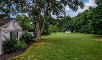 390 Willard Rd, Aurora, OH 44202
