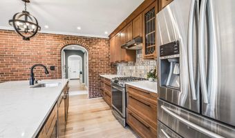 6111 WASHINGTON Blvd, Arlington, VA 22205