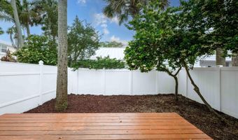 176 E COAST Dr, Atlantic Beach, FL 32233