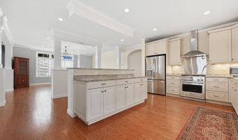 817 RIVERSIDE Dr, Arnold, MD 21012