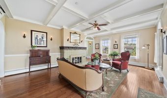 260 Ocean Ave, Amityville, NY 11701
