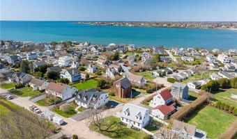 433 Wolcott Ave, Middletown, RI 02842
