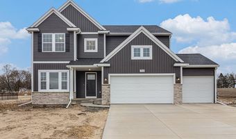 7946 Snow View Dr SE, Alto, MI 49302