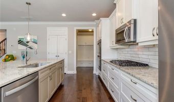 7875 Crownpoint Dr, Alpharetta, GA 30005