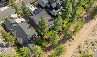 1185 NW Singleton Pl, Bend, OR 97703