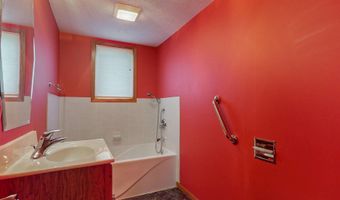 12645 E Apple Rd, Adams, NE 68301