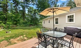 136 Crescent Cir, Cheshire, CT 06410