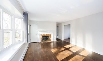 11 Granada Ter, Middletown, RI 02842