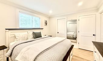 225 Hoyt St, Darien, CT 06820