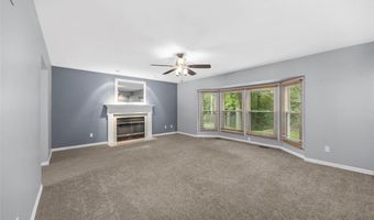 1525 Carriage Bridge Trl, Ballwin, MO 63021