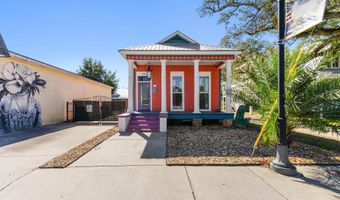 206 Main St, Bay St. Louis, MS 39520