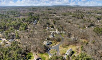 5 Evelyn Dr, York, ME 03909