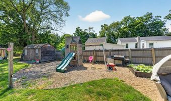 26 Algerine St, Berkley, MA 02779