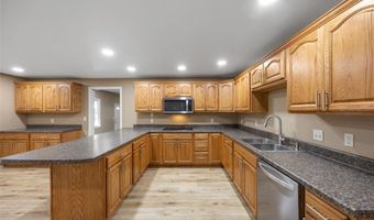 204 N Huber St, Anamosa, IA 52205
