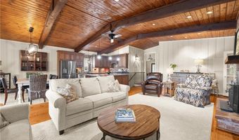 5966 Nachoochee Trl, Flowery Branch, GA 30542