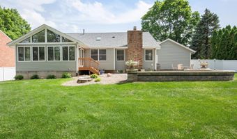 3208 E 18TH Pl, Davenport, IA 52803