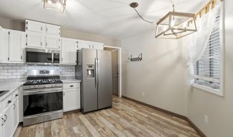 111 Autumn Hills Dr, Avilla, IN 46710