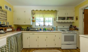 129 Miller St, Belfast, ME 04915