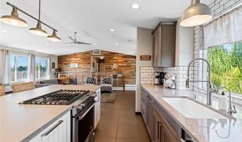 1611 Whaley St, Oceanside, CA 92054